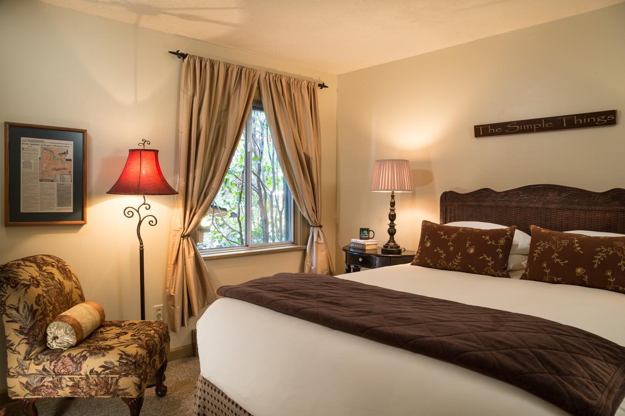 Eagle Rock Lodge Vida Екстериор снимка